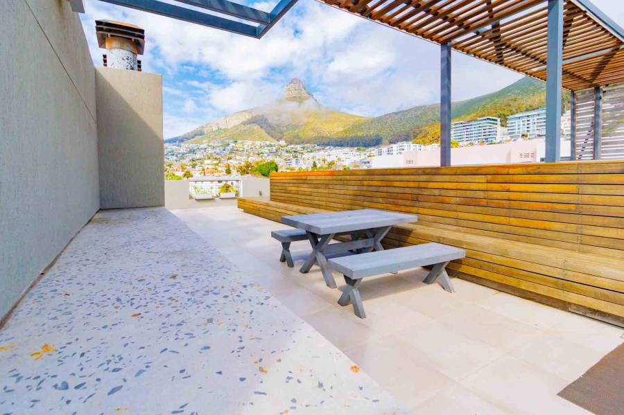 1 Bedroom Property for Sale in Sea Point Western Cape